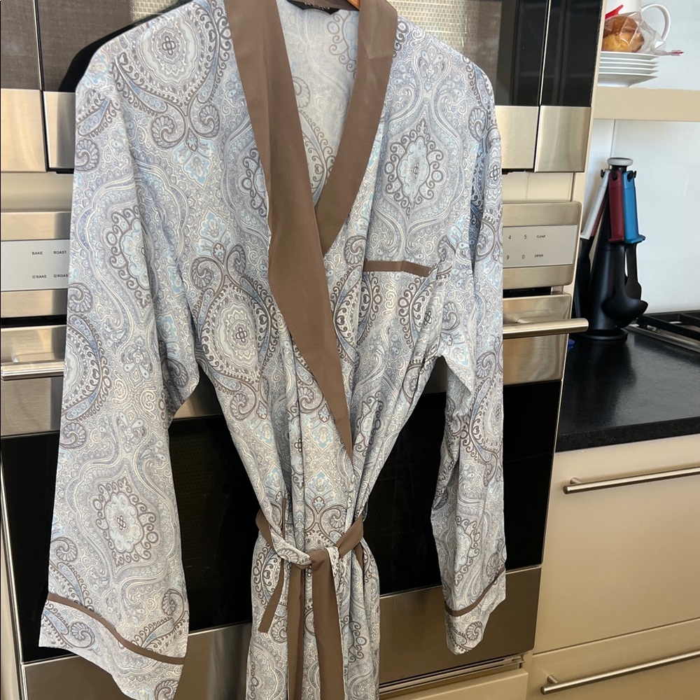 Paisley Patterned Robe with Brown Trim